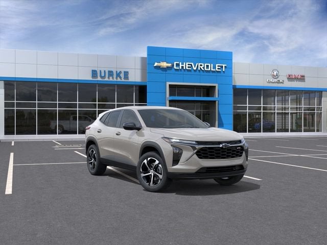 2026 Chevrolet Trax 1RS in White Sands — front three-quarter view